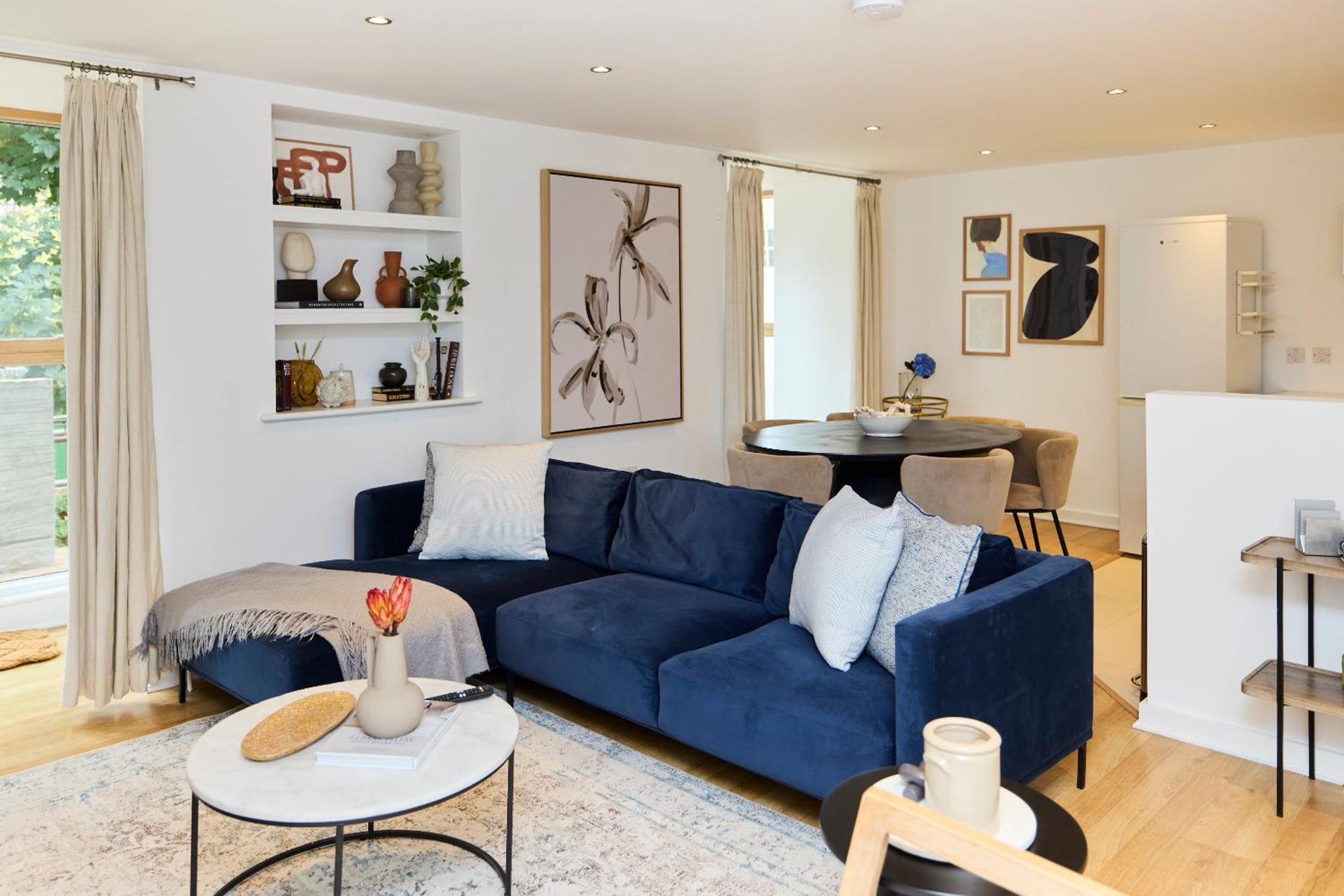 The Gwendolen Retreat - Inviting 2bdr With Balcony London