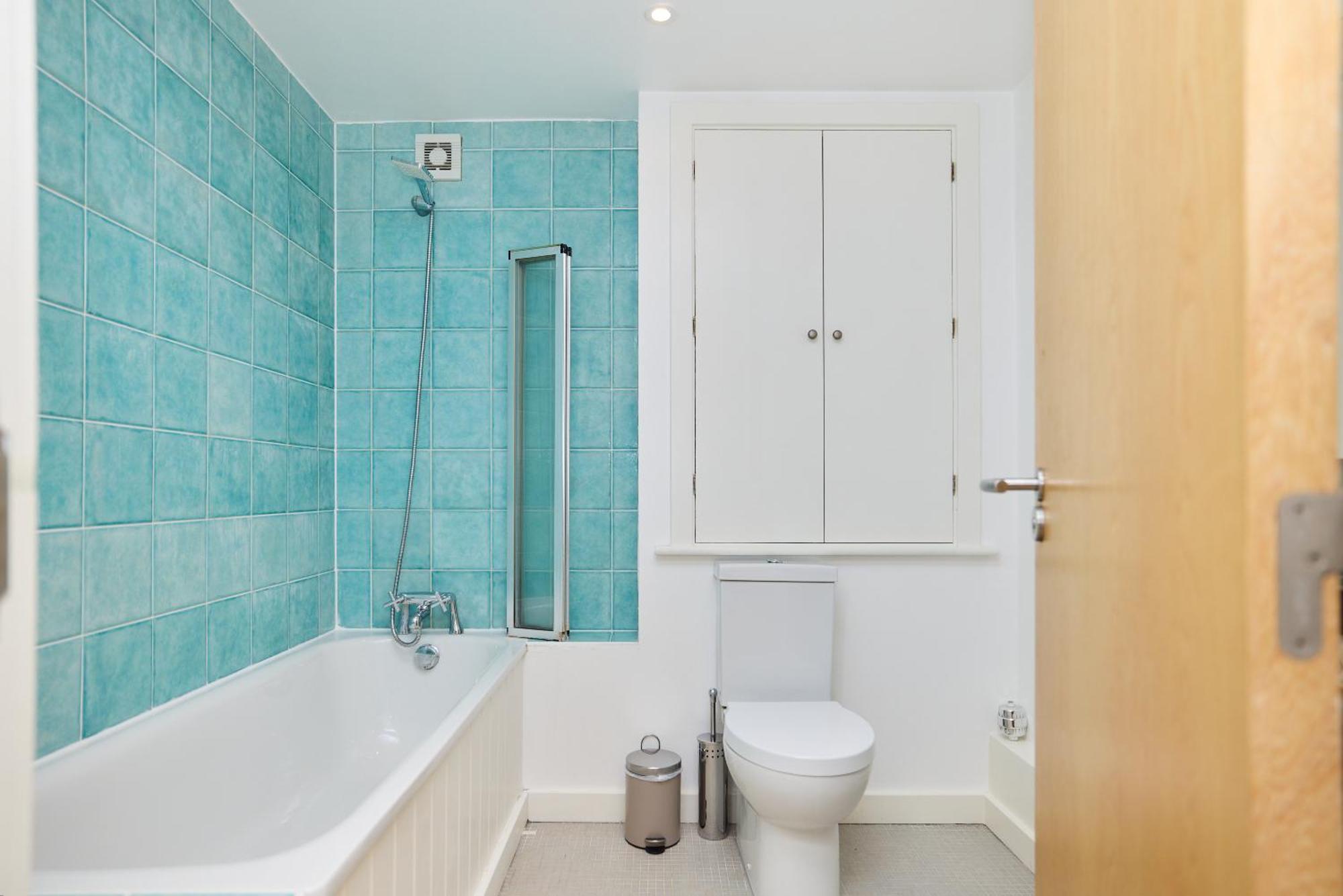 The Gwendolen Retreat - Inviting 2bdr With Balcony * Londra