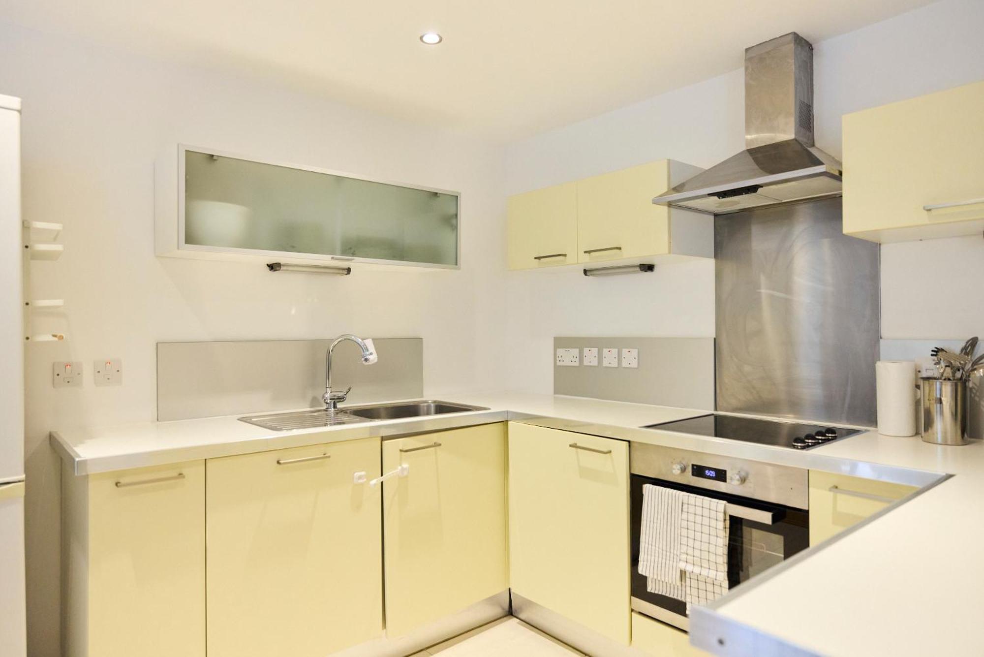 Apartment The Gwendolen Retreat - Inviting 2bdr With Balcony *